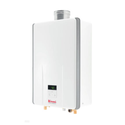 Gasboiler Rinnai Model INFINITY 14i met Rookafvoerset, A1420FFU-NG - Aardgas warmtepomp in witte behuizing.