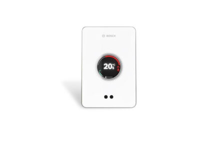 Slimme thermostaat Junkers Bosch SMART EasyControl CT200 in zwarte kleur met EAN 4057749243829.