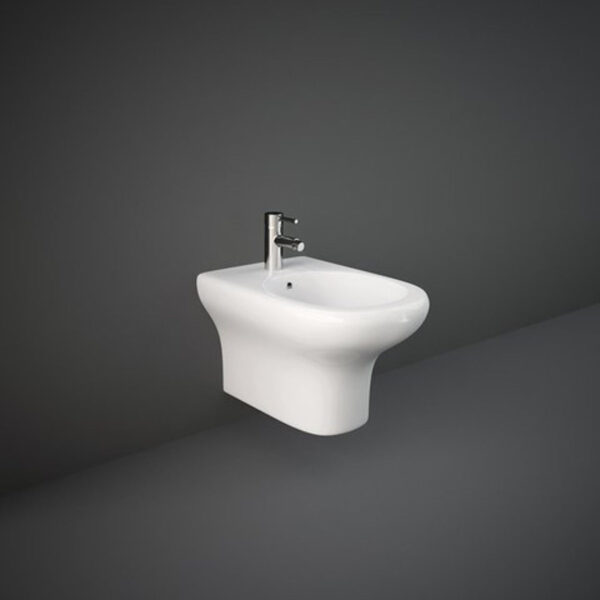 Compact zwevend bidet van keramiek met 180 aansluiting van Rak Ceramics.